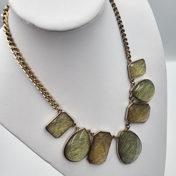 Green Toned Beaded Statement Necklace - Picture 7 of 8